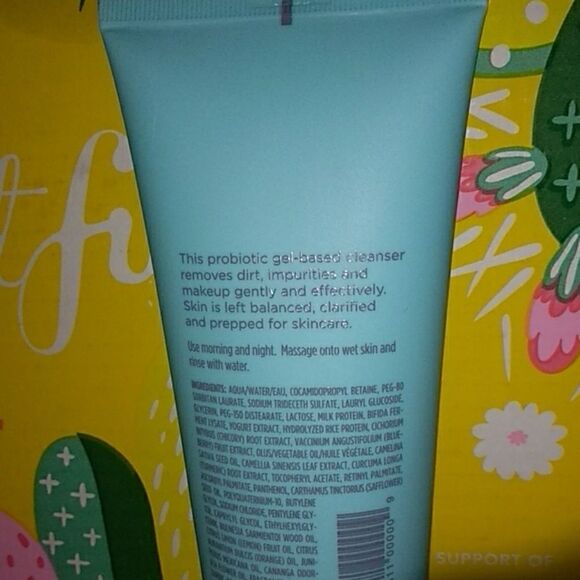 NEW SEALED TULA PURIFYING FACE CLEANSER - Picture 5 of 7